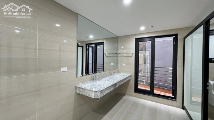 Hình ảnh Mặt phố Minh Khai 270M2 9 Tầng 1 Hầm 165 Tỷ Tòa Văn Phòng Đẳng Cấp 4