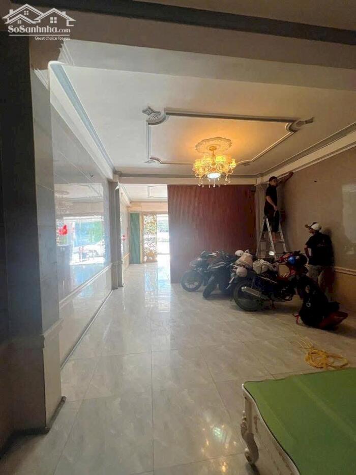 Hình ảnh Bán Nhà 1 Trệt 3 Lầu Mặt tiền đường Nguyễn Văn Cừ - Gần KDC Đại Ngân 1