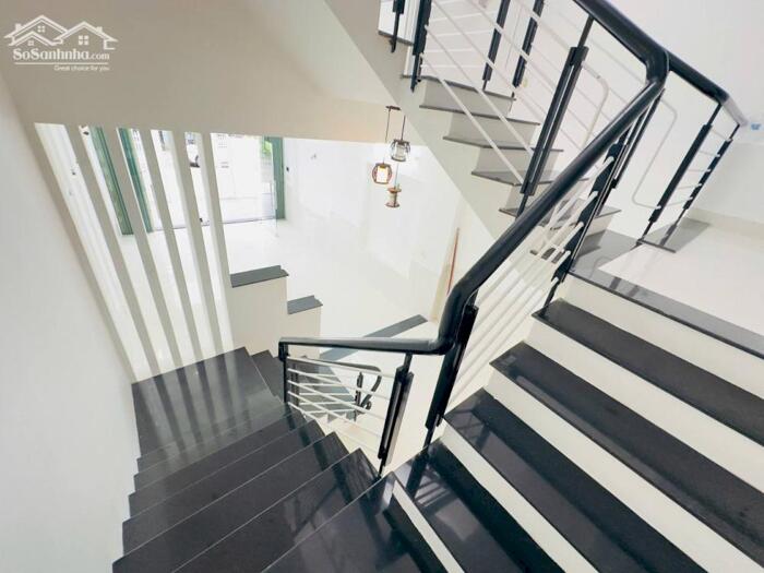 Hình ảnh Chính chủ gửi bán nhà 3 tầng MT( Kẹp View Công Viên) Phú Xuân 2.Đà Nẵng. 4