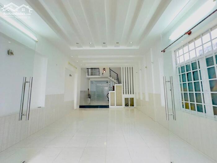 Hình ảnh Chính chủ gửi bán nhà 3 tầng MT( Kẹp View Công Viên) Phú Xuân 2.Đà Nẵng. 1