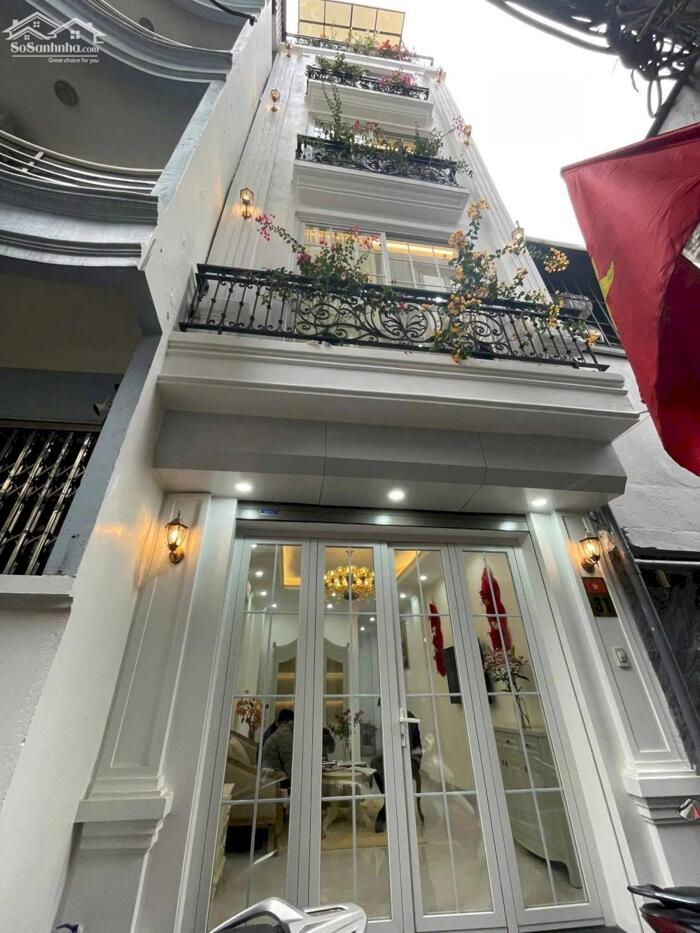 Hình ảnh Bán nhà đẹp ở ngay- Phố Lạc Long Quân 34/37m, 7 tầng thang máy 13.8 tỷ, mới đẹp - LH 0987 881 444 0