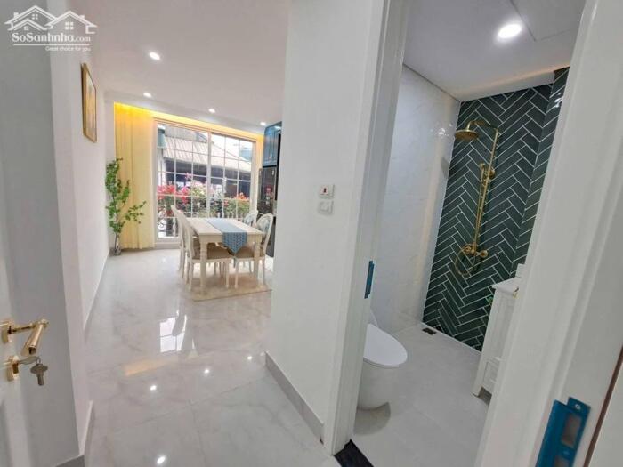 Hình ảnh Bán nhà đẹp ở ngay- Phố Lạc Long Quân 34/37m, 7 tầng thang máy 13.8 tỷ, mới đẹp - LH 0987 881 444 5