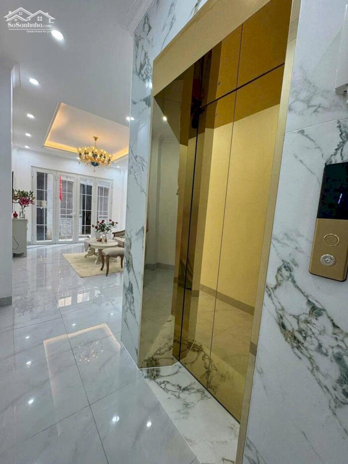 Hình ảnh Bán nhà đẹp ở ngay- Phố Lạc Long Quân 34/37m, 7 tầng thang máy 13.8 tỷ, mới đẹp - LH 0987 881 444 7