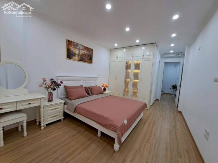 Hình ảnh Bán nhà đẹp ở ngay- Phố Lạc Long Quân 34/37m, 7 tầng thang máy 13.8 tỷ, mới đẹp - LH 0987 881 444 3