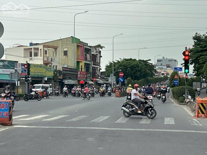 Hình ảnh Ngộp Bank chỉ 38 tỷ có Tòa nhà 6 tầng MT Hà Huy Giáp Q12 ngang 14m 280m2 ngay NGÃ 4 GA. 0