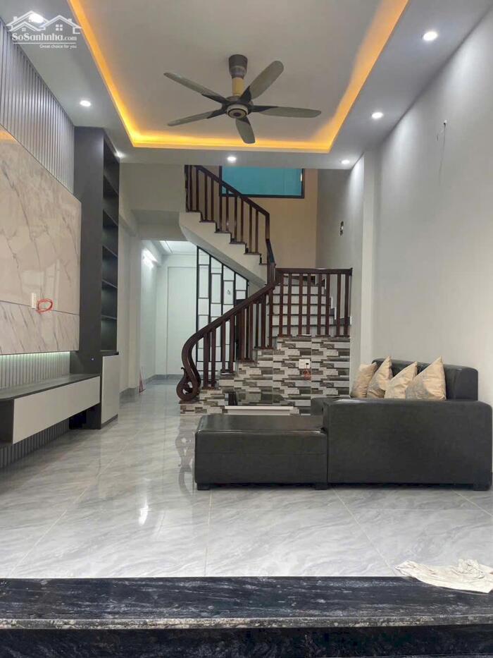 Hình ảnh Nhà lô góc 3,5 tầng ngõ phố Cô Đông – hướng Nam mát mẻ giá 2.7 ty 0