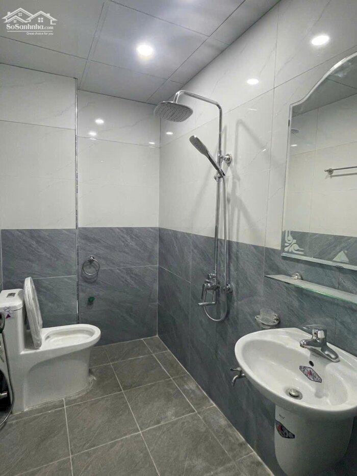 Hình ảnh Nhà lô góc 3,5 tầng ngõ phố Cô Đông – hướng Nam mát mẻ giá 2.7 ty 3