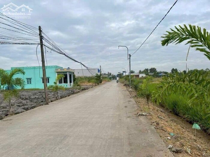 Hình ảnh Đất thổ cư hàng F0 Chủ xả gấp cuối năm 210m2 mt xe hơi xã Tân Lân giá rẻ đầu tư 900tr/nền 1