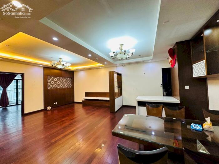 Hình ảnh Bán Căn Hộ 2 Ngủ Tòa Royal City 72A Nguyễn Trãi 121m2 Hướng Đông Nam VIEW Bể Bơi 18 Tỷ. 1