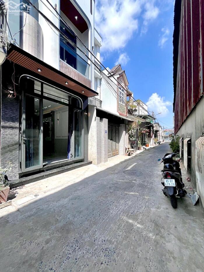 Hình ảnh Bán Nhà Trệt Lầu hẻm Tổ 3 Cách Hồ Bún Xáng 50m - Cách ĐHCT 100m, P.Tân An, TP.Cần Th 1