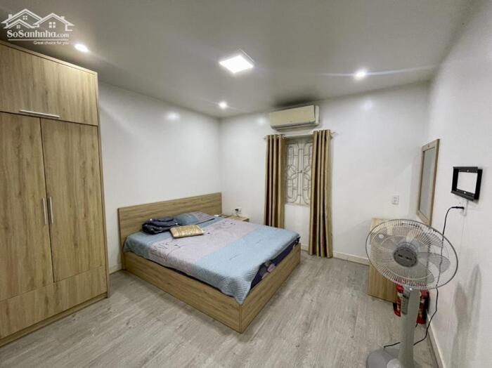 Hình ảnh Cho thuê nhà mặt phố Văn Cao, DT: 83m2, 4 p.ngủ khép kín. 7