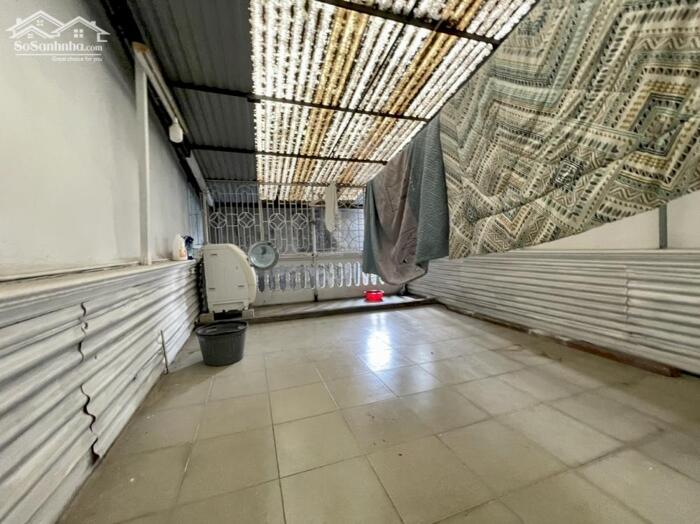 Hình ảnh Cho thuê nhà mặt phố Văn Cao, DT: 83m2, 4 p.ngủ khép kín. 3