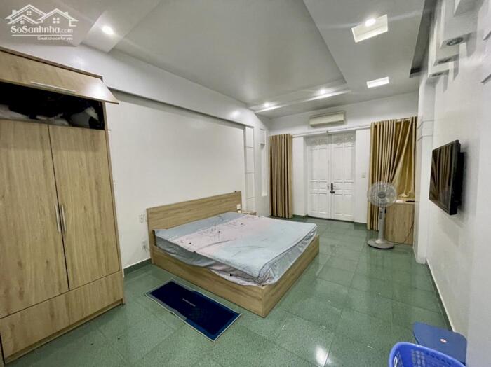 Hình ảnh Cho thuê nhà mặt phố Văn Cao, DT: 83m2, 4 p.ngủ khép kín. 10