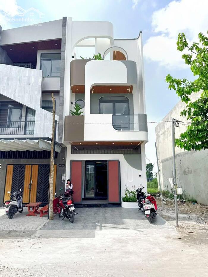 Hình ảnh Bán Nhà 1 Trệt 2 Lầu đường D15 KDC Hồng Loan Cần Thơ 0