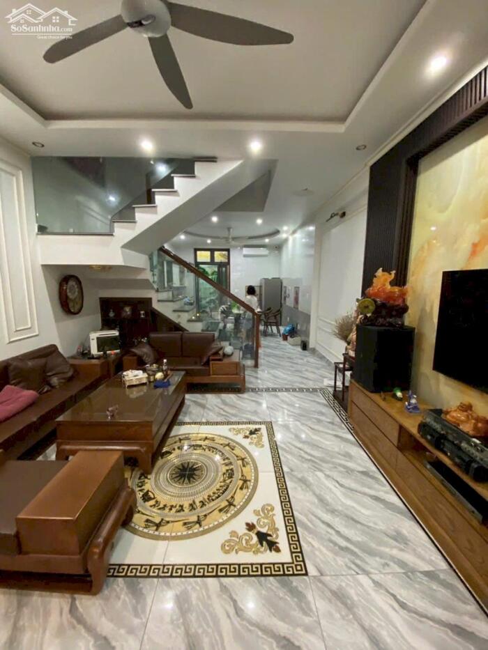 Hình ảnh Cho thuê nhà phố Văn Cao, 4 p.ngủ khép kín, DT: 70m2. 0