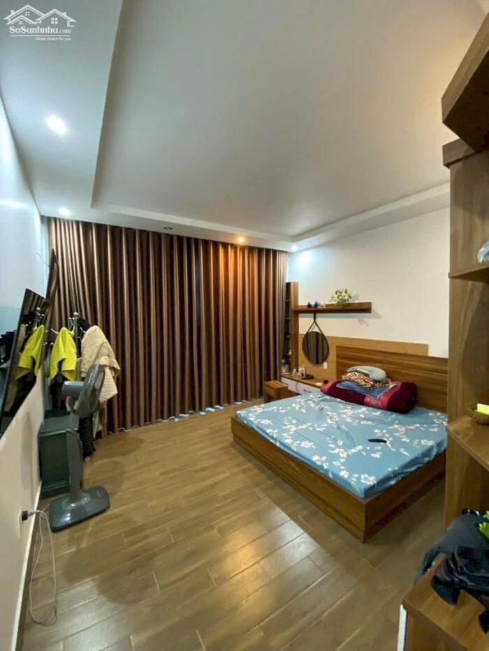 Hình ảnh Cho thuê nhà phố Văn Cao, 4 p.ngủ khép kín, DT: 70m2. 5