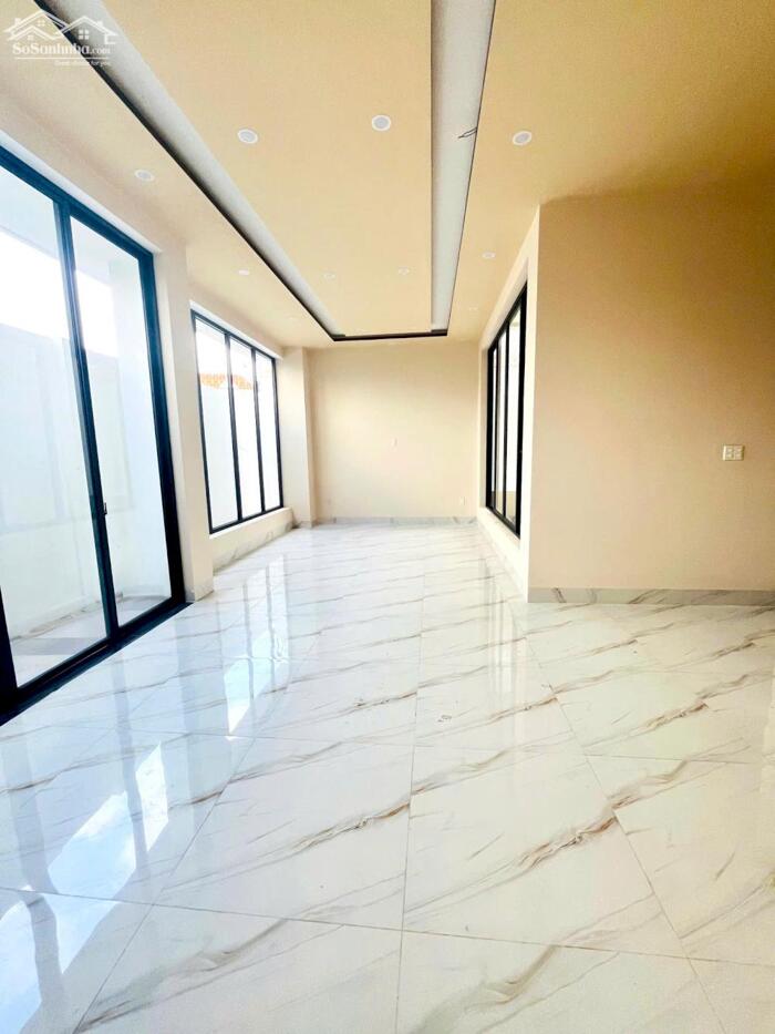 Hình ảnh CHO THUÊ NHÀ BIỆT THỰ 2 LẦU – CÓ THANG MÁY – VỊ TRÍ V.I.P – KDC HƯNG PHÚ – CẦN THƠ – GIÁ 30 TRIỆU/THÁNG 8