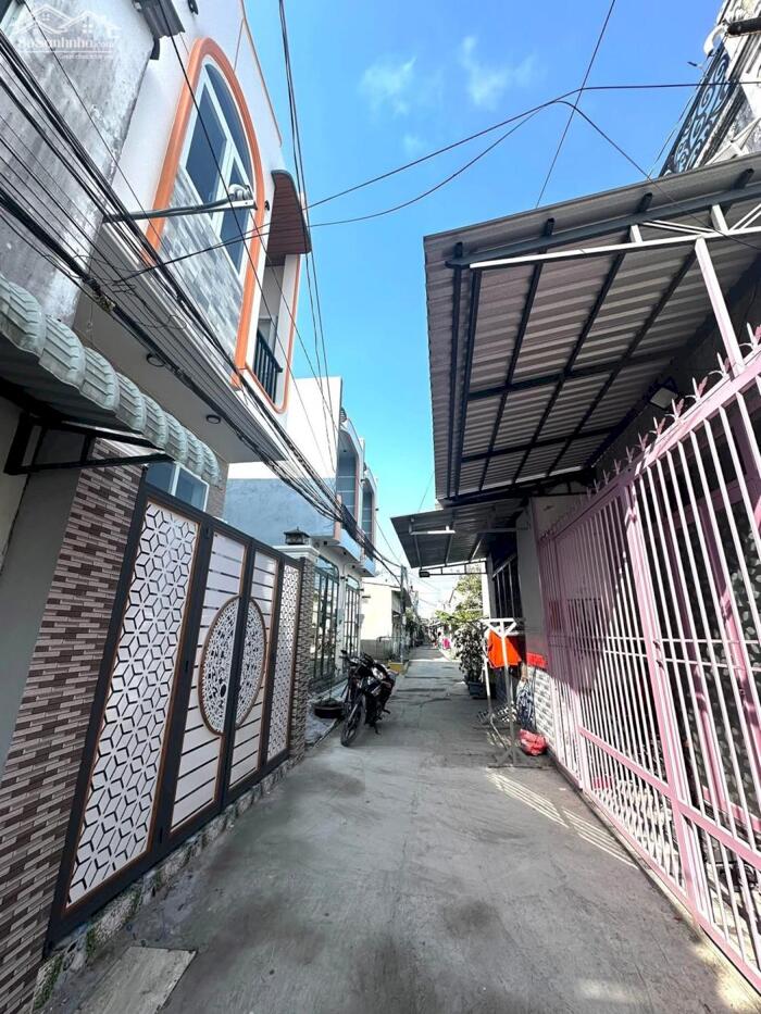 Hình ảnh Bán Nhà Trệt Lầu hẻm 11 Nguyễn Văn Linh - Gần Hồ Bún Xáng ĐHCT 1