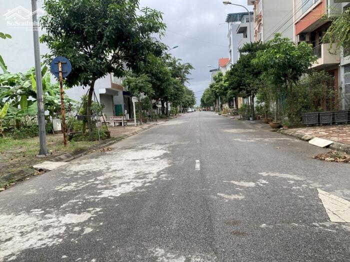 Hình ảnh Vỡ nợ tiền số nên bán 40m đất tái định cư Trâu Quỹ, giá chỉ 8,3 tỷ phù hợp xây nhà định cư lâu dài 0