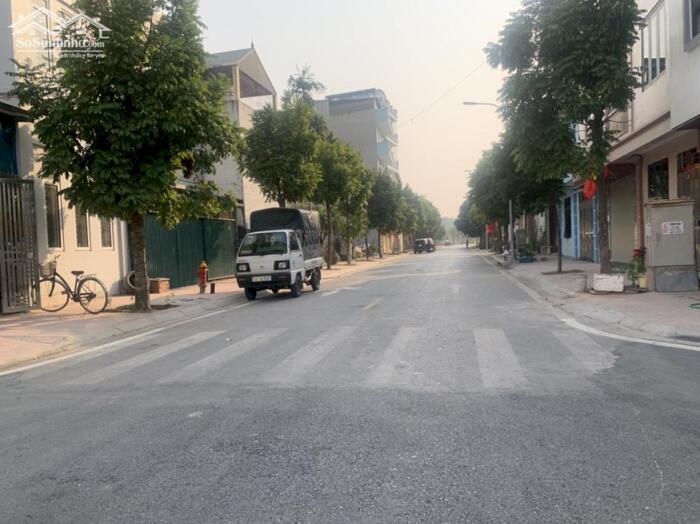 Hình ảnh Bán lô góc đấu giá Cự Khối 122,3m gần hồ điều hòa 30ha Cự Khối, vị trí kinh doanh tiềm năng tương lai 2