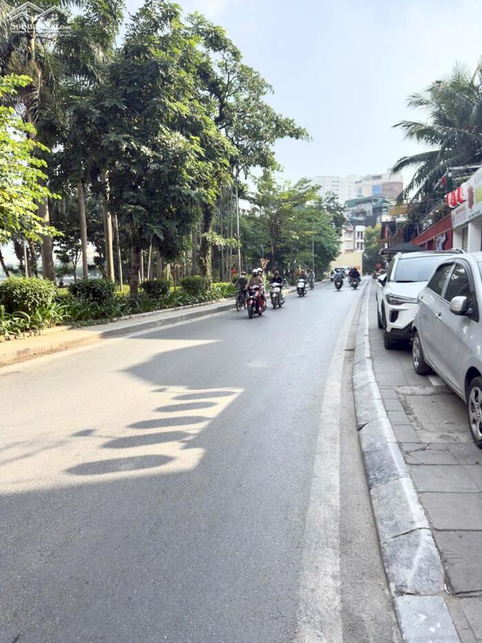 Hình ảnh Bán Nhà Trích Sài Tây Hồ 45m2-7T MT6m VIEW Hồ Tây 24,5 Tỷ Trích Sài. 0