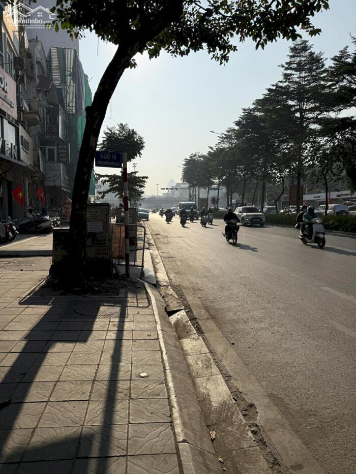 Hình ảnh Bán Nhà Mặt Phố Nguyễn Khánh Toàn Cầu Giấy 103m2-5T 5m Vỉa Hè 58 Tỷ Có Thương Lượng. 0