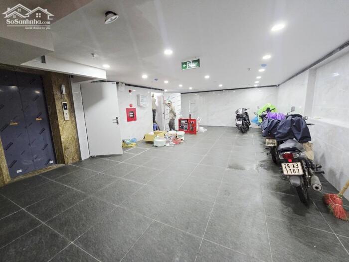 Hình ảnh 9 Tầng Sạch Đẹp Mặt Phố Mới Q.Ba Đình MT 7.5M 81.5 Tỷ PCCC Thành phố Cấp 3