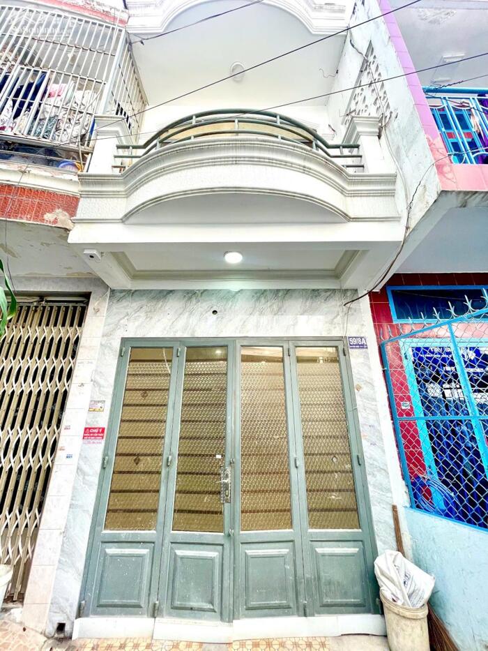 Hình ảnh Bán nhà hẻm nguyên hồng bình thạnh 2 tầng giá 4 tyt 650 Tl 0