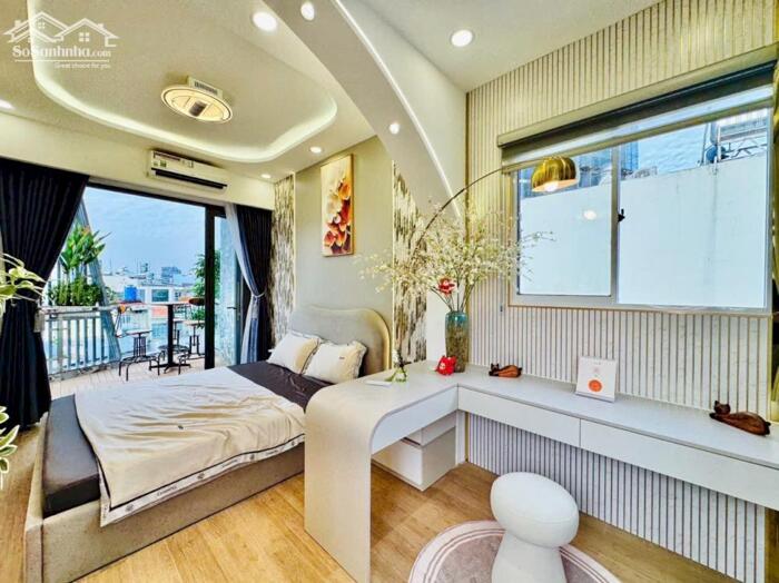 Hình ảnh GIẢM 1 TỶ BÁN NHÀ MẶT TIỀN NGUYÊN HỒNG 4 TẦNG GẦN LÊ QUANG ĐỊNH 2