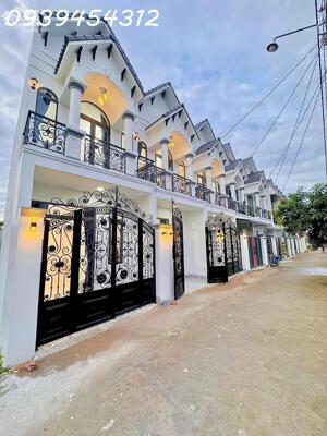 Bán Nhà Liền Kề Full Nội Thất tại Rạch Ông Dựa -1/2025 Nhận Nhà - Sổ Đỏ - Giá 1.7tỷ - Hổ Trợ Vay