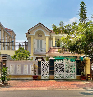 biệt thự mặt tiền trần hưng đạo, trung tâm tp. tây ninh, full nội thất cao cấp