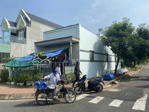 chính chủ cho thuê nhà tại t&t long hậu 5x20m, có 2pn. vị trí đẹp tiện kd buôn bán. giá chỉ 6tr/th