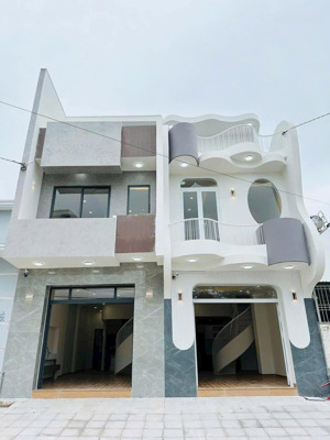 nhà mới đón tết 3 tầng full nội thất mới mặt tiền đường triệu quang phục, vĩnh hoà, nha trang
