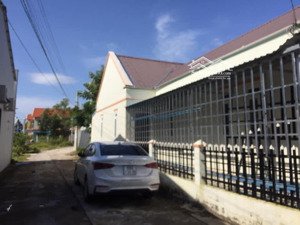 cho thuê nhà cây thông trong 2pn, đường oto