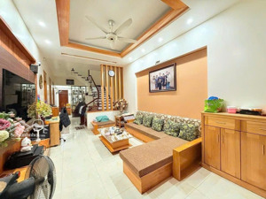 nhà mặt đường trực cát - lê chân, 92m2, 3 tầng độc lập, giá 7.8 tỉ , vị trí bán hàng đẹp