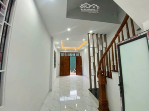 hơn 5 tỷ có căn nhà khu bắc từ liêm - nhà mặt ngõ thông ô tô vào nhà diện tích 37m2-4 tầng -