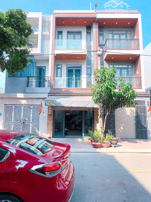 nhà 2 lầu 60m hoàn công sát go dĩ an 3 tỷ850