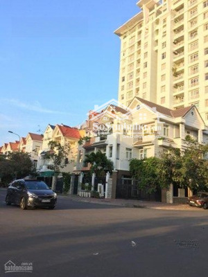 cần cho thuê biệt thự kdc him lam 6a- ts. dt 160m, 3 lầu, nhà đẹp,thoáng giá 35tr/th lh 0901023479
