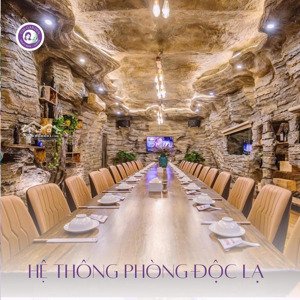cho thuê mặt bằng sân vườn khu an thượng 400 m2 . phố tây sát biển