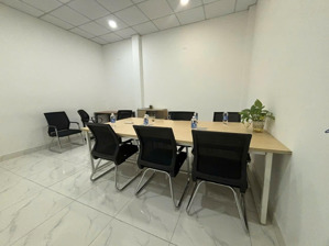 văn phòng 35m2 giá 6 triệu giờ tự do 24/7 full bàn ghế, máy lạnh mặt tiền trường sơn khu sân bay