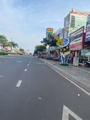 cần nhượng lại nhà 1 tấm mt đường hùng vương, p. xuân bình, tp. long khánh, đồng nai