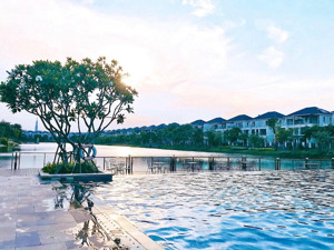 bán nhà mặt phố tại khu đô thị lakeview city, giá chỉ 13 tỷ, diện tích 100m2. lh 0909 239 178