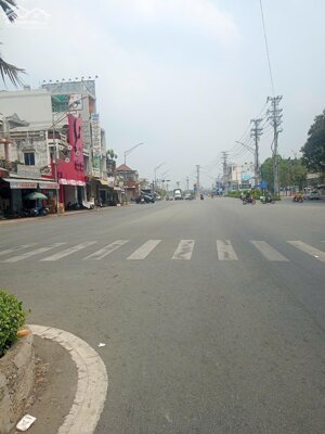 Nhà Mt đường QL1, P2 TP Tân An tỉnh Long An