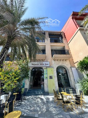 chuyển nhượng shophouse 2 mặt tiền biển novaworld phan thiết giá: 9.9 tỷ lh: 0966765282