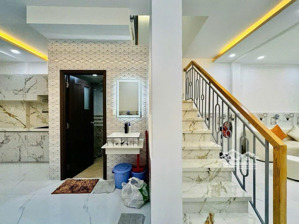 chính chủ kẹt tiền bán gấp nhà đường lò siêu, phường 8, quận 11. chỉ 2,65tỷ. hẻm xe hơi. 0765069021