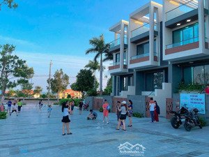 chính chủ bán gấp nhà phố thương mại summerland sở hữu lâu dài