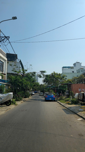 bán gấp lô đất 3 mặt thoáng đ.mỹ khê 8, 180m2 ngang 20m - giá cực tốt