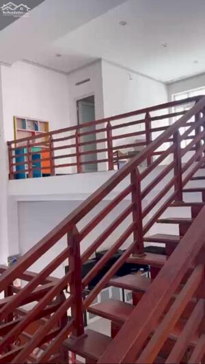 Cho thuê căn góc 2 mặt tiền Hùng Vương, Phú Thuỷ 146m2. Giá 50tr/tháng
