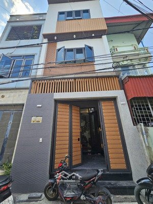 cho thuê nhà full nội thất tại ngõ 38 tả thanh oai, 65m2x3 tầng