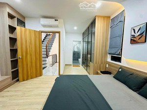 bán bt 5pn, 4wc, 160m2, tại phường 4, q5, hcm, 32 tỷ, đường nguyễn chí thanh. 0933724050 dt: 8x20m